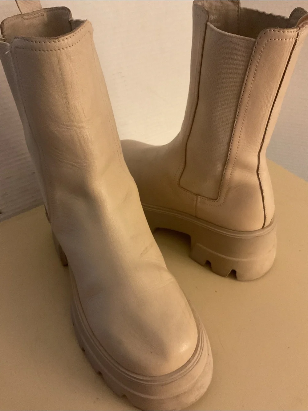 Thursday women crème leather platform Chelsea heel boots US 7.5